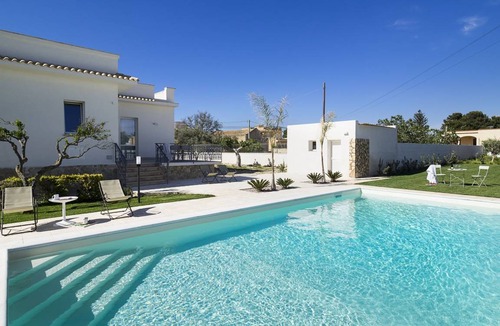 Marsala Villa | 120 m² Villa ∙ 2 bedrooms ∙ 6 guests