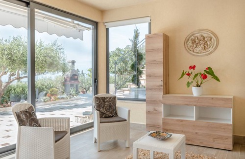 Favara Villa | 120 m² Villa ∙ 2 bedrooms ∙ 6 guests