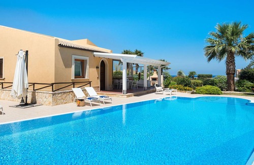 Custonaci Villa | 120 m² Villa ∙ 3 bedrooms ∙ 6 guests