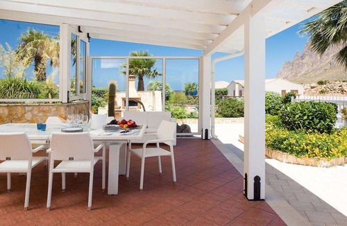 Custonaci Villa | 120 m² Villa ∙ 3 bedrooms ∙ 6 guests