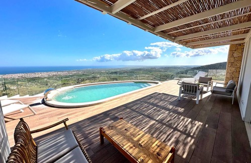 Avola Villa | 120 m² Villa ∙ 3 bedrooms ∙ 6 guests