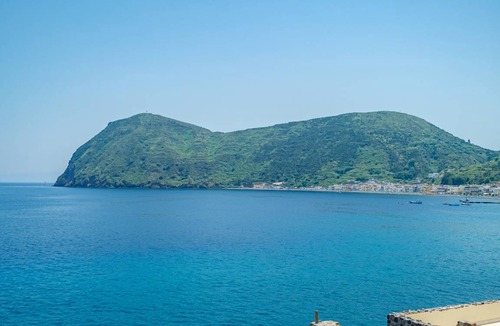 Canneto Villa | 126 m² Villa ∙ 2 bedrooms ∙ 6 guests