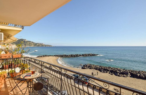 Giardini Naxos Apartment | 130 m² Apartment ∙ 3 bedrooms ∙ 6 guests