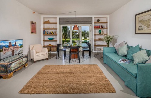 Campobello di Mazara Villa | 130 m² Villa ∙ 3 bedrooms ∙ 6 guests
