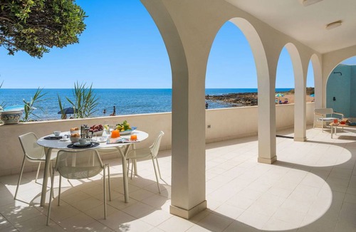 Noto Villa | 130 m² Villa ∙ 3 bedrooms ∙ 6 guests