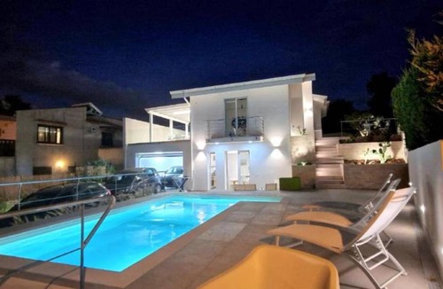 Castellammare del Golfo Villa | 130 m² Villa ∙ 4 bedrooms ∙ 8 guests