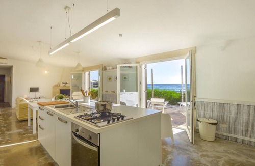 Pachino House | 136 m² House ∙ 3 bedrooms ∙ 6 guests