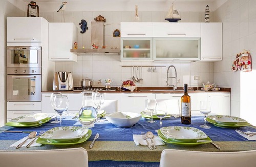 Pozzallo Apartment | 140 m² Apartment ∙ 3 bedrooms ∙ 8 guests