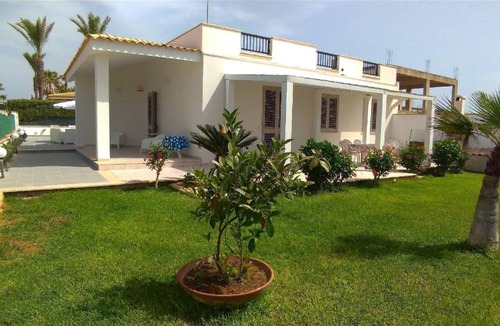 Tre Fontane House | 140 m² House ∙ 3 bedrooms ∙ 6 guests