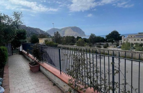 Addaura Villa | 140 m² Villa ∙ 2 bedrooms ∙ 6 guests