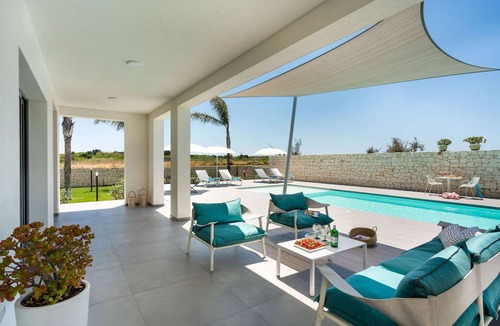 Reitani Villa | 140 m² Villa ∙ 3 bedrooms ∙ 7 guests