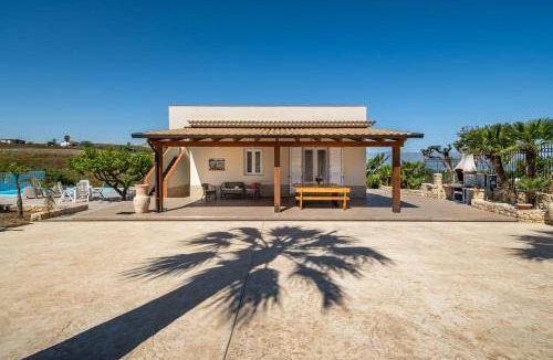 Alcamo Marina Villa | 140 m² Villa ∙ 3 bedrooms ∙ 6 guests