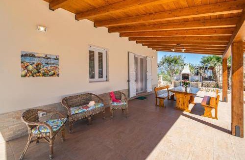Alcamo Marina Villa | 140 m² Villa ∙ 3 bedrooms ∙ 6 guests