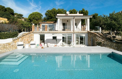 Licata Villa | 140 m² Villa ∙ 3 bedrooms ∙ 6 guests