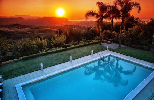 Castroreale Villa | 140 m² Villa ∙ 4 bedrooms ∙ 10 guests