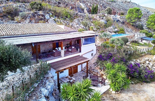 Custonaci House | 142 m² House ∙ 5 bedrooms ∙ 10 guests