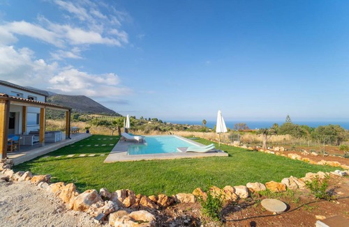 Scopello Villa | 150 m² Villa ∙ 3 bedrooms ∙ 6 guests