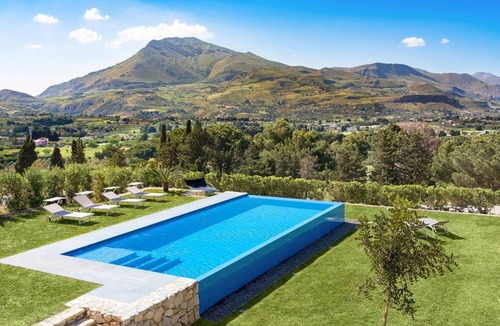 Castellammare del Golfo Villa | 150 m² Villa ∙ 4 bedrooms ∙ 8 guests
