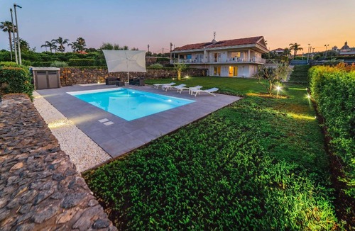 Aci Catena House | 150 m² House ∙ 3 bedrooms ∙ 6 guests