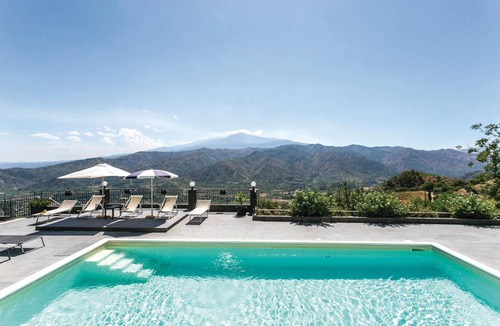 Gaggi House | 150 m² House ∙ 4 bedrooms ∙ 10 guests