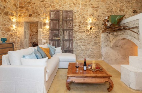 Noto Villa | 150 m² Villa ∙ 3 bedrooms ∙ 6 guests