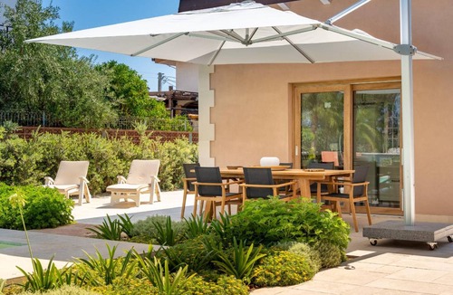 Arenella Villa | 150 m² Villa ∙ 4 bedrooms ∙ 10 guests