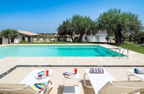 Rosolini Villa | 150 m² Villa ∙ 5 bedrooms ∙ 10 guests
