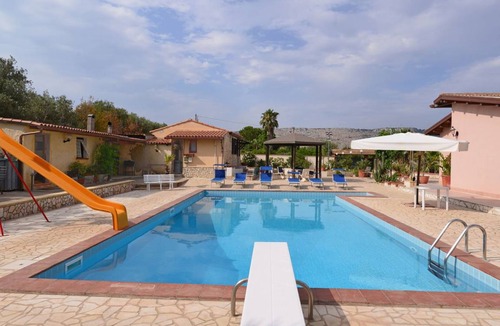 Solarino House | 160 m² House ∙ 3 bedrooms ∙ 6 guests
