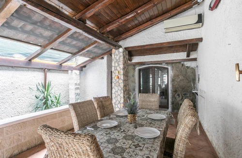 Fanusa House | 160 m² House ∙ 3 bedrooms ∙ 8 guests