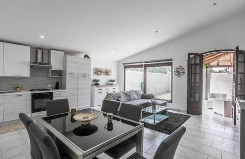 Fanusa House | 160 m² House ∙ 3 bedrooms ∙ 8 guests