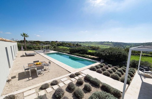 Ragusa Villa | 160 m² Villa ∙ 3 bedrooms ∙ 6 guests