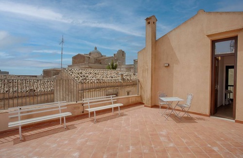 Erice Apartment | 166 m² Apartment ∙ 3 bedrooms ∙ 5 guests