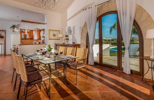 Paceco Villa | 170 m² Villa ∙ 3 bedrooms ∙ 6 guests
