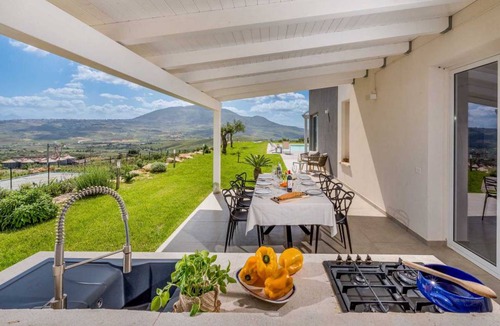 Castellammare del Golfo Villa | 180 m² Villa ∙ 3 bedrooms ∙ 8 guests