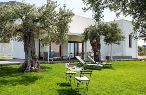 Cefalu House | 180 m² House ∙ 3 bedrooms ∙ 6 guests