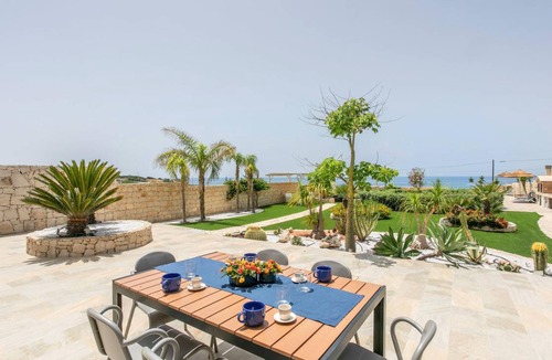 Portopalo di Capo Passero House | 180 m² House ∙ 4 bedrooms ∙ 8 guests