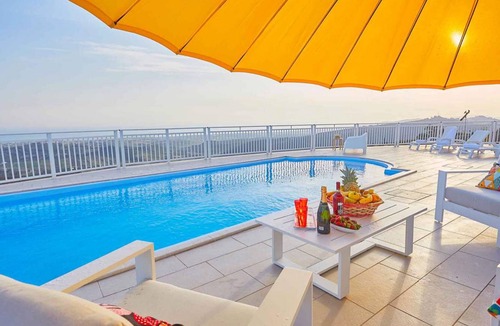 Favara Villa | 180 m² Villa ∙ 3 bedrooms ∙ 6 guests