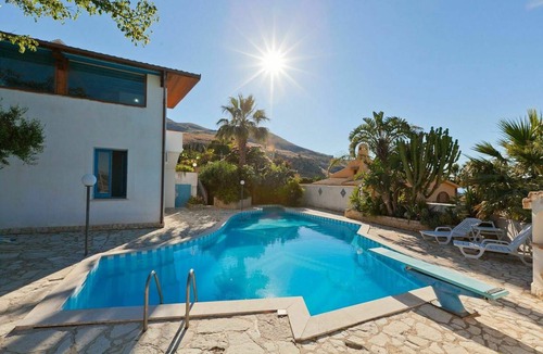 Valderice Villa | 180 m² Villa ∙ 6 bedrooms ∙ 12 guests
