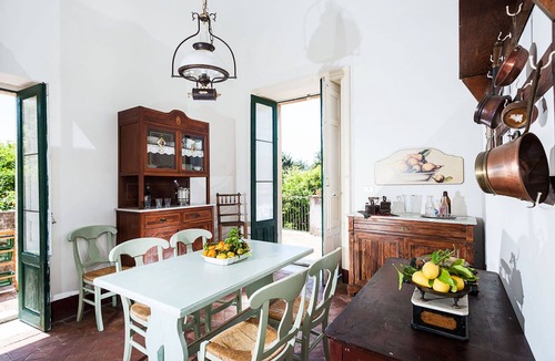 Archi House | 18th Century country house between sea and Etna