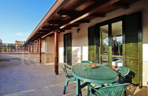Contrada Pistavecchia 2 Apartment | 2 Bedrooms Modern Apartments by the SEA, Wi-Fi, A/C, Terrace, Pool available