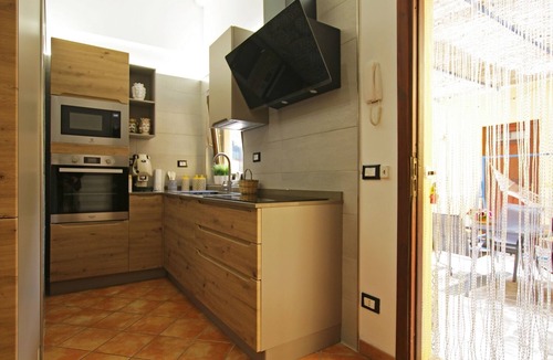 Cefalu House | 2 bedrooms flat, patio, 2 minutes walk from the centre, free public parking