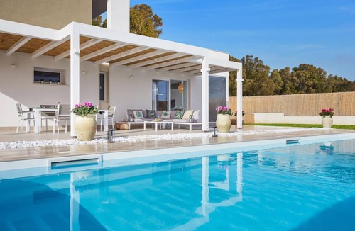 Santa Maria del Focallo Villa | 200 m² Villa ∙ 5 bedrooms ∙ 12 guests