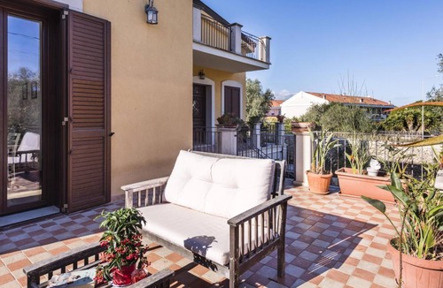 Tiche House | 200 m² House ∙ 3 bedrooms ∙ 7 guests