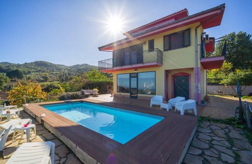 Caronia House | 200 m² House ∙ 4 bedrooms ∙ 9 guests