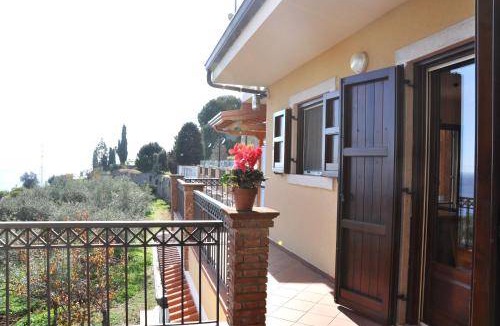 Santa Teresa di Riva Villa | 200 m² Villa ∙ 3 bedrooms ∙ 6 guests