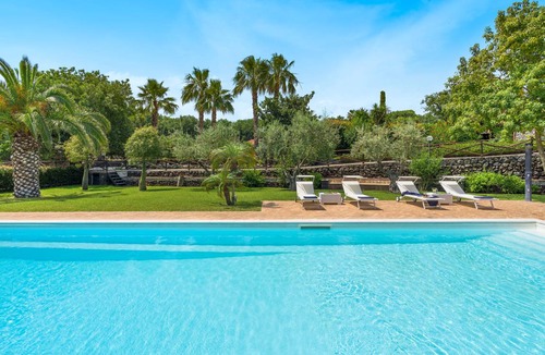 Aci Sant'Antonio Villa | 200 m² Villa ∙ 3 bedrooms ∙ 6 guests