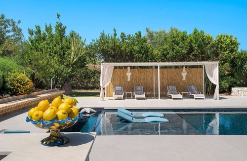Noto Villa | 200 m² Villa ∙ 4 bedrooms ∙ 10 guests