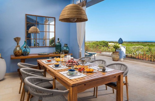 Noto Villa | 200 m² Villa ∙ 4 bedrooms ∙ 10 guests
