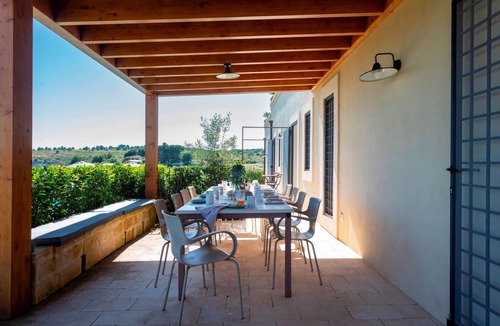 Noto Villa | 200 m² Villa ∙ 5 bedrooms ∙ 10 guests