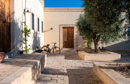 Noto Villa | 200 m² Villa ∙ 5 bedrooms ∙ 10 guests